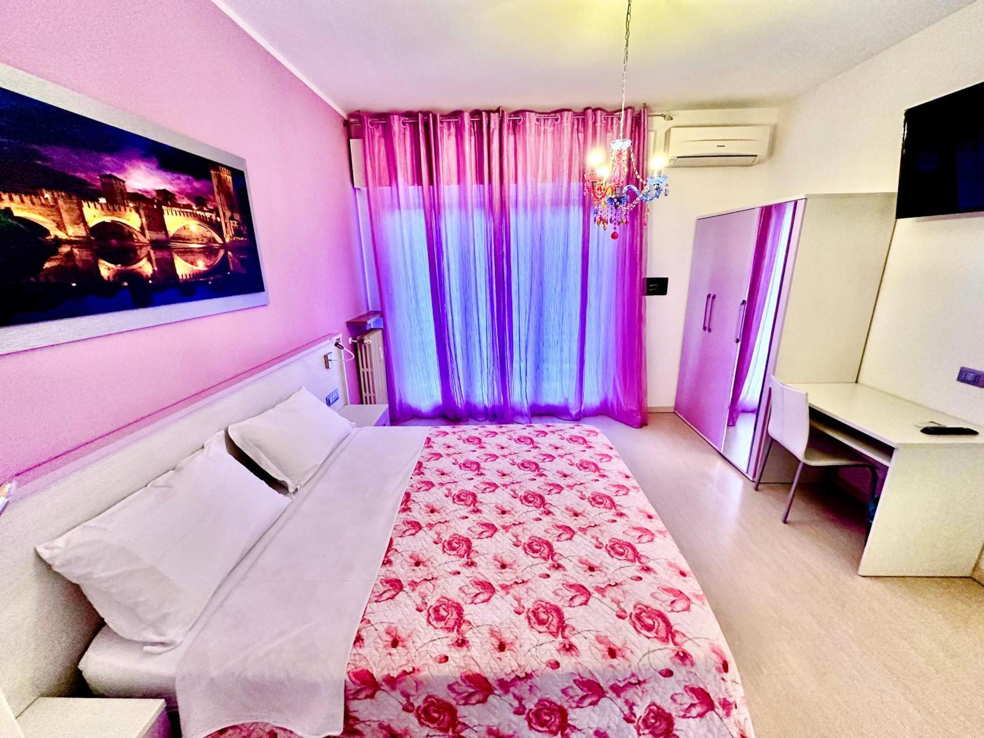 Ai Giardini Rooms -Vicino Ospedale Borgo Trento E Centro Storico Верона Экстерьер фото