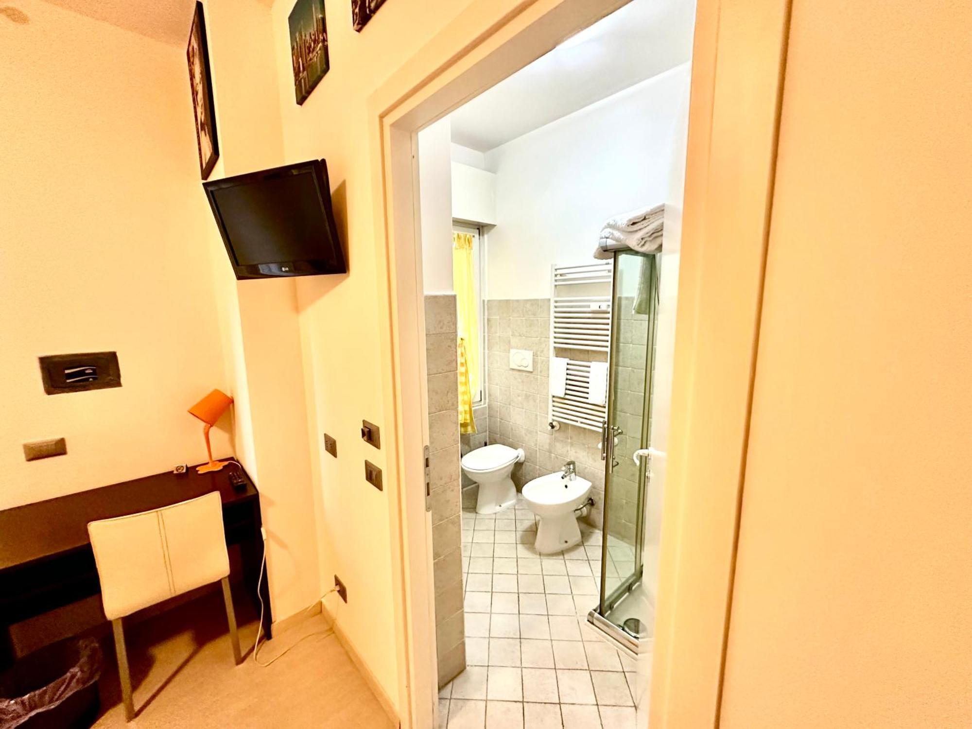 Ai Giardini Rooms -Vicino Ospedale Borgo Trento E Centro Storico Верона Экстерьер фото