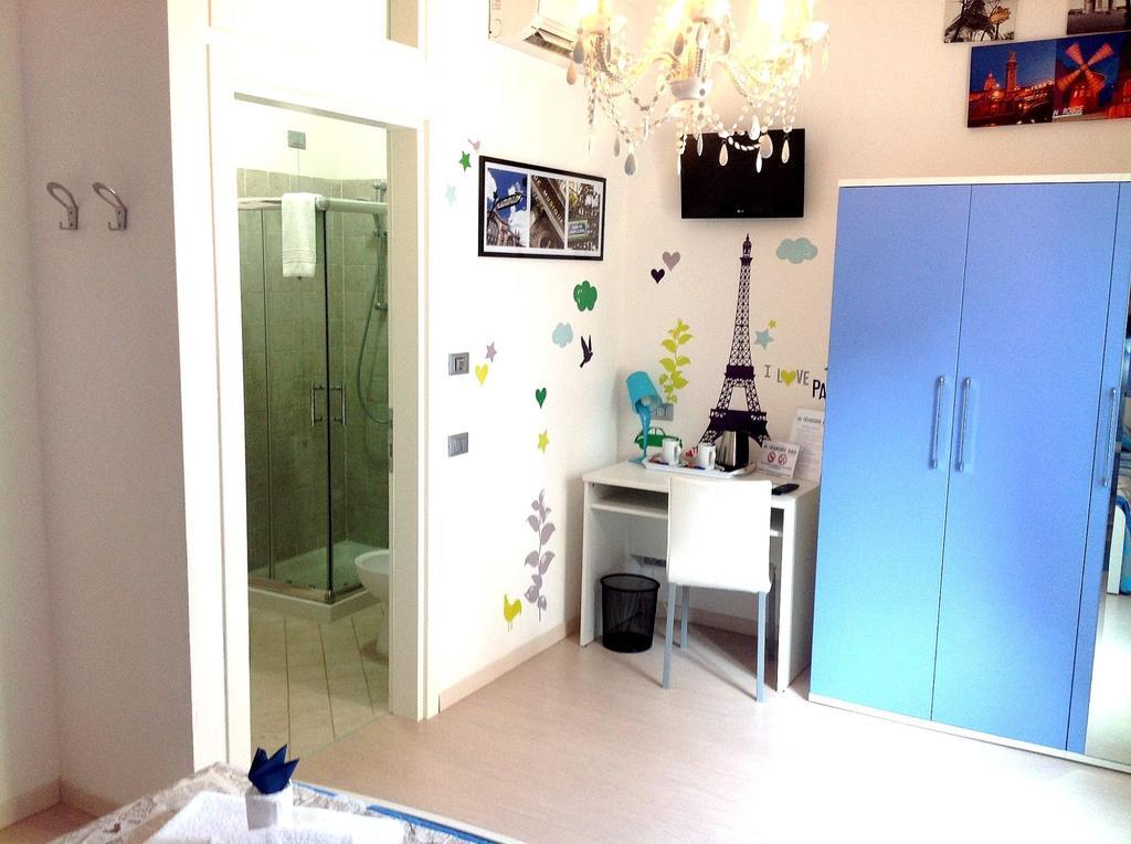 Ai Giardini Rooms -Vicino Ospedale Borgo Trento E Centro Storico Верона Экстерьер фото