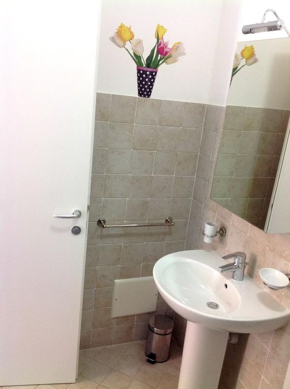 Ai Giardini Rooms -Vicino Ospedale Borgo Trento E Centro Storico Верона Номер фото