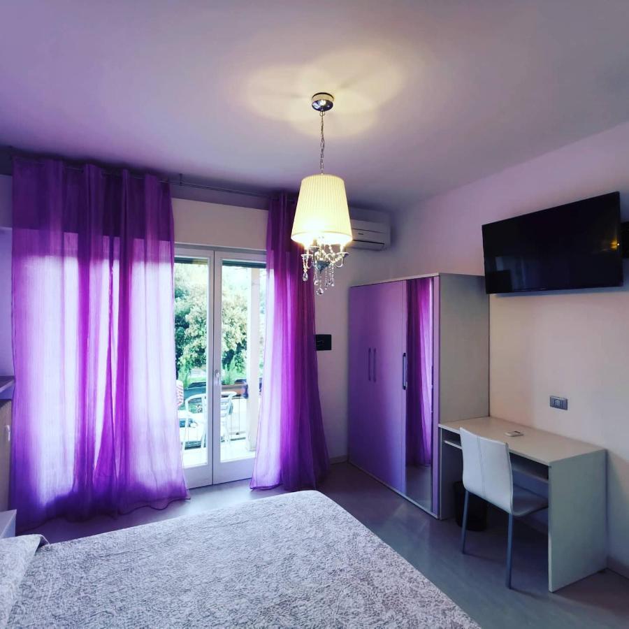 Ai Giardini Rooms -Vicino Ospedale Borgo Trento E Centro Storico Верона Экстерьер фото